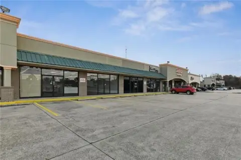 Retail Space in High-Traffic Location