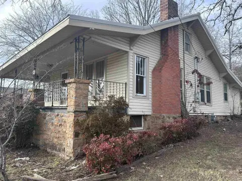 Bungalow Office Property