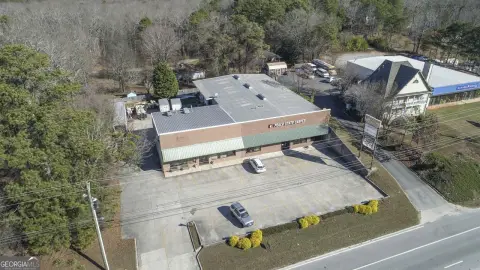 Stockbridge Commercial Building on North Henry