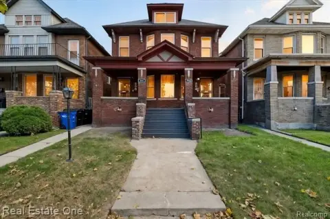 Renovated Duplex in Midtown Detroit