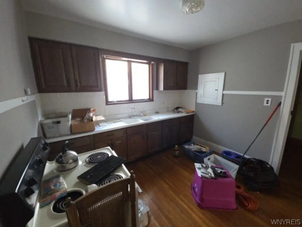 Picture 10