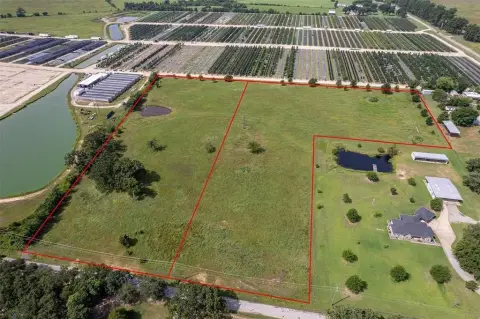 7.83 Acres in Van ISD