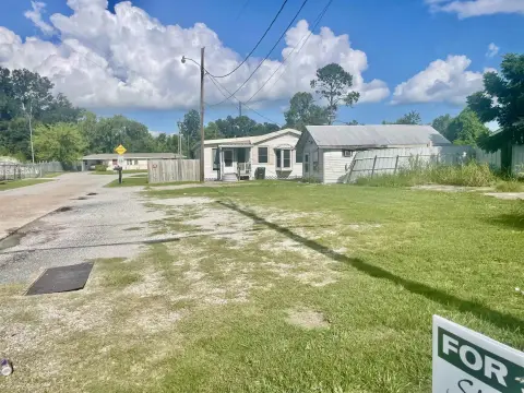 Vacant Corner Lot in Houma
