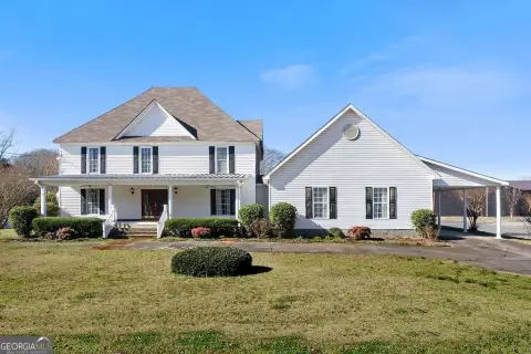 Multi-Use Commercial Property in Cave Spring