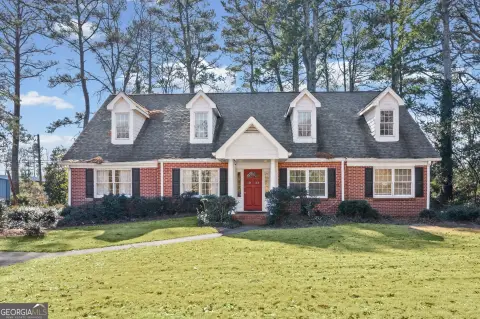 Conyers Commercial Property with Offices