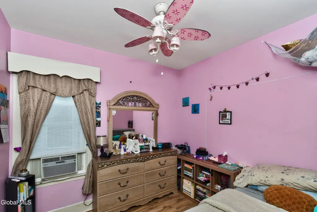 Picture 30