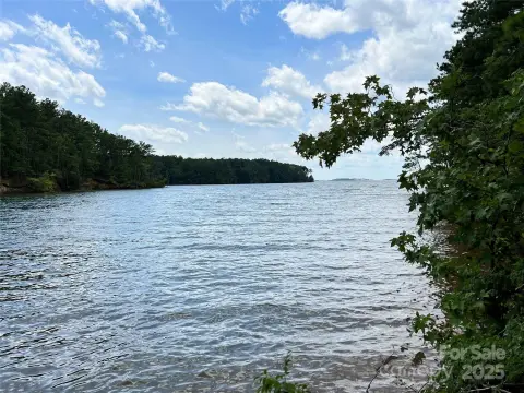 Private Lot on Lake Monticello