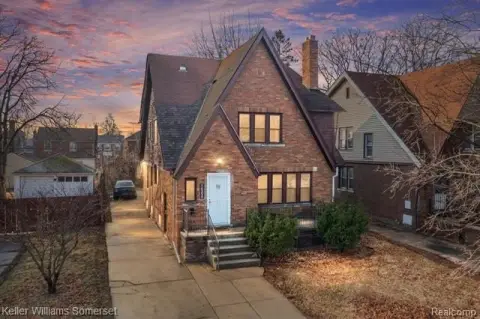 Detroit Duplex: Investment Opportunity