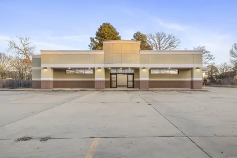 Gurdon, AR - Building and Land