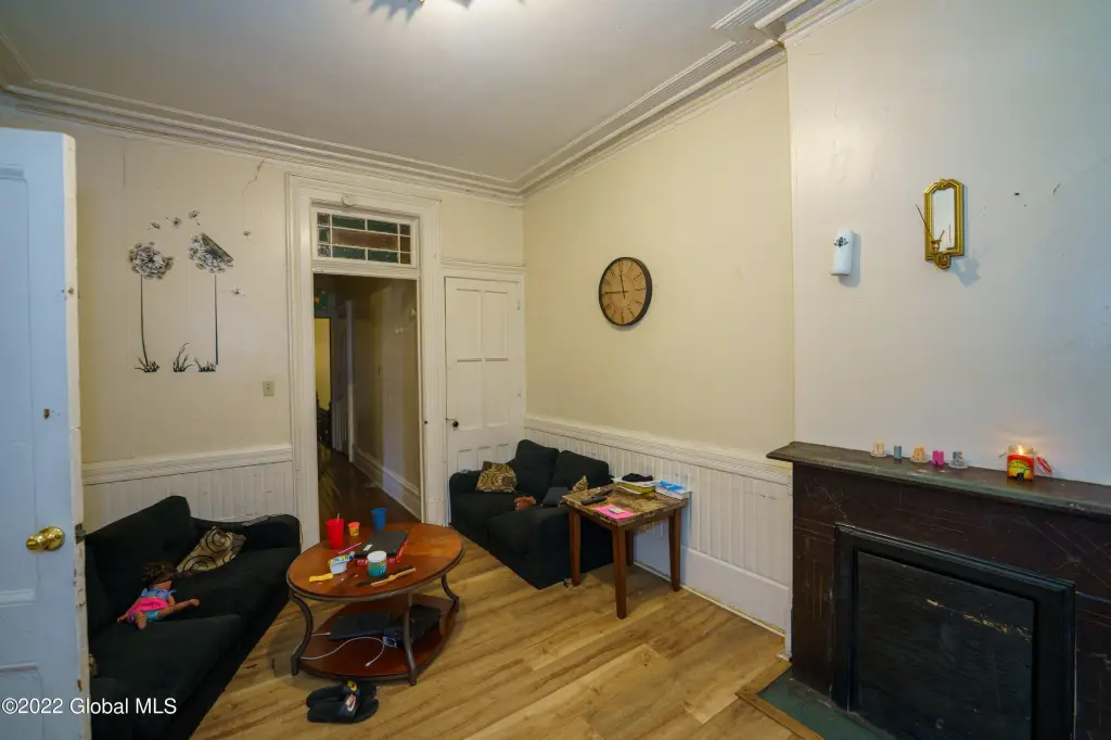 Picture 19