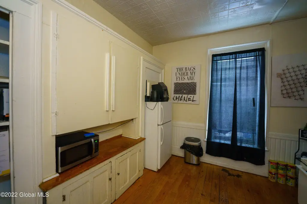 Picture 8