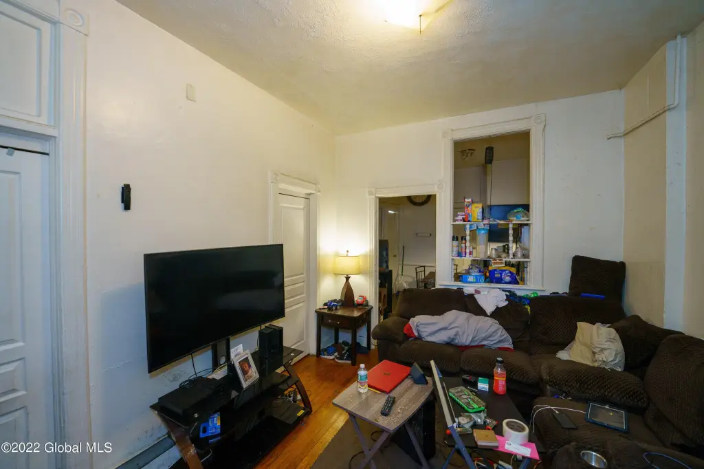 Picture 3
