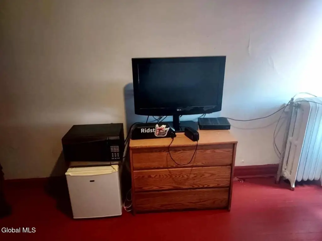 Picture 4