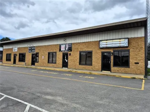 End Unit Office Retail Suite