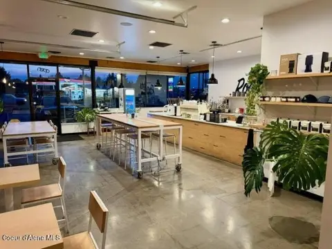 Drive-Through Restaurant Building