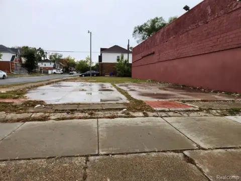 Detroit Vacant Commercial Land