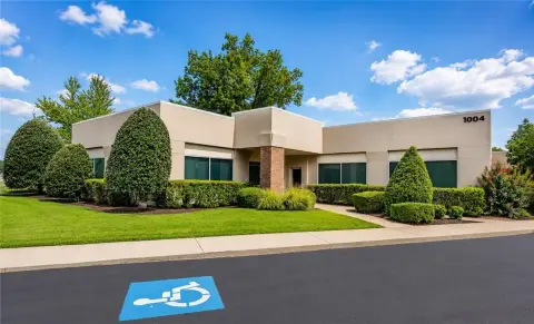 Office Suite with Convenient Parking