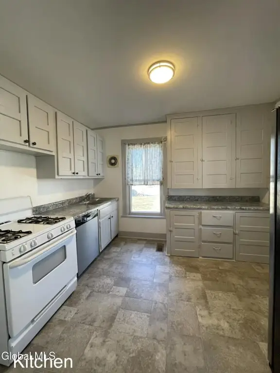 Picture 3