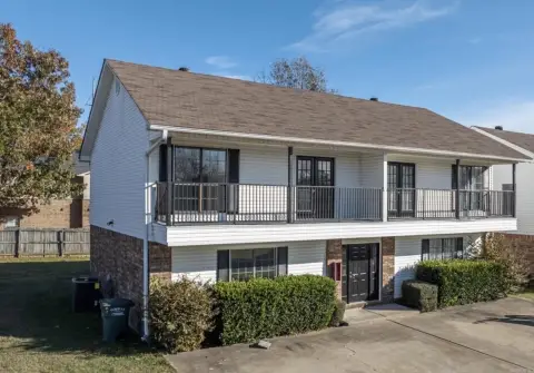 Renovated Townhome Duplex in Conway
