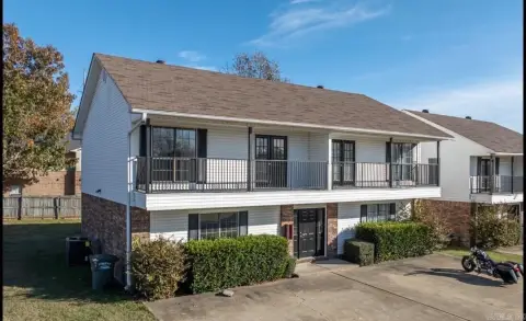 Renovated Townhome-Style Duplex in Conway