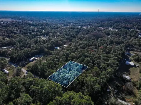 One-Acre Homesite in Nature-Rich Setting