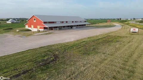 Barn-Style Flex Building