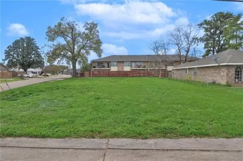 Metairie Corner Lot For Sale