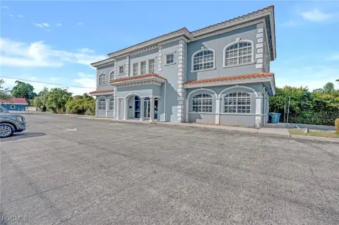 Move-in Ready Fort Myers Office