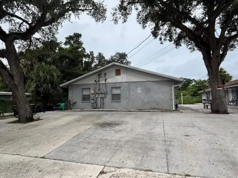 Sarasota Duplex Near Downtown