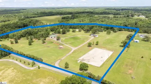 Horse Equestrian Property with Boarding Facility