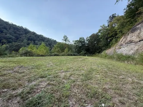Residential Land in Pikeville, KY
