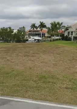 Waterfront Lot in Punta Gorda