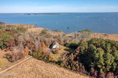 Soundfront Lot in Maple, NC