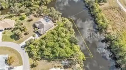 Oversized Vacant Lot on Canal