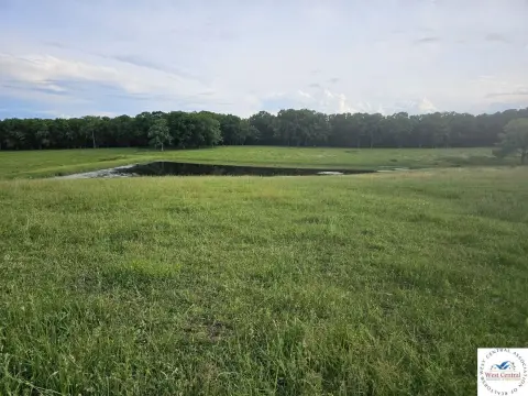 Cole Camp Ranch with Acreage