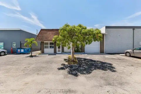 Flex Space with Showroom