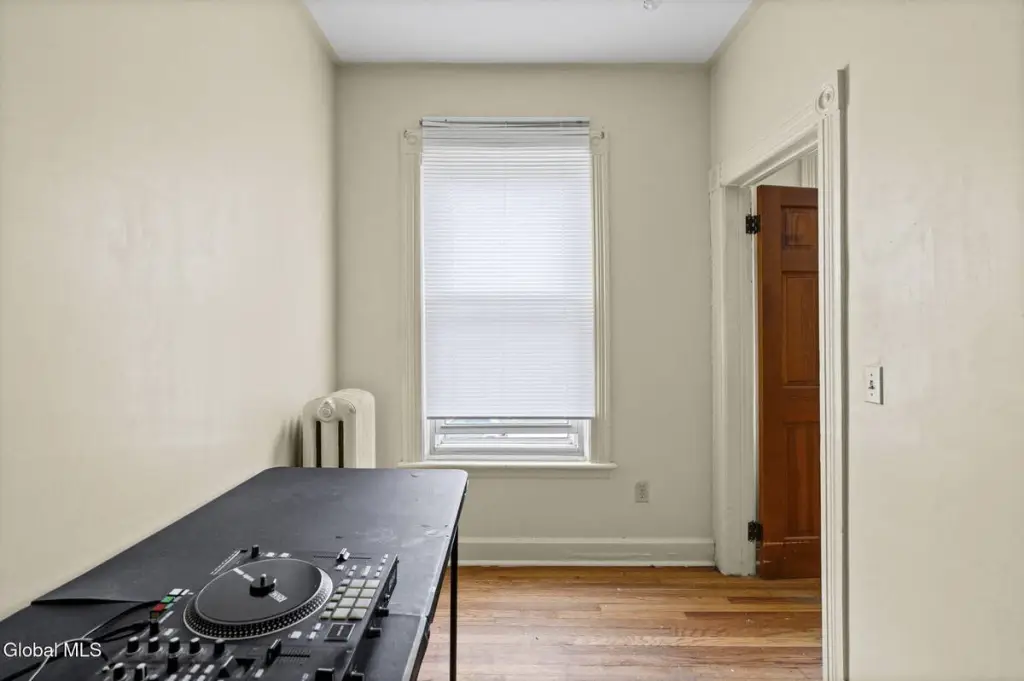 Picture 30