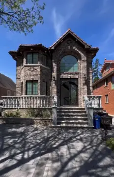 Modern Duplex Near Kissena Park