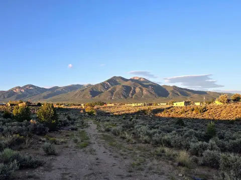 Land in El Prado, NM