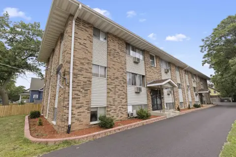 10-Unit Brick Apartment Building
