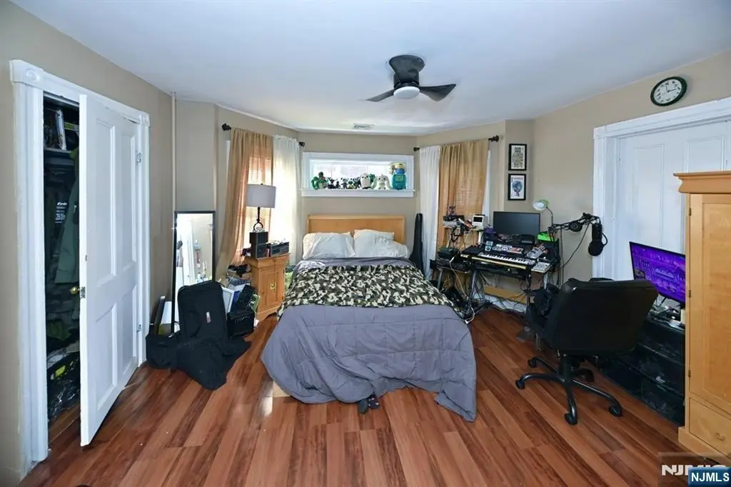Picture 12