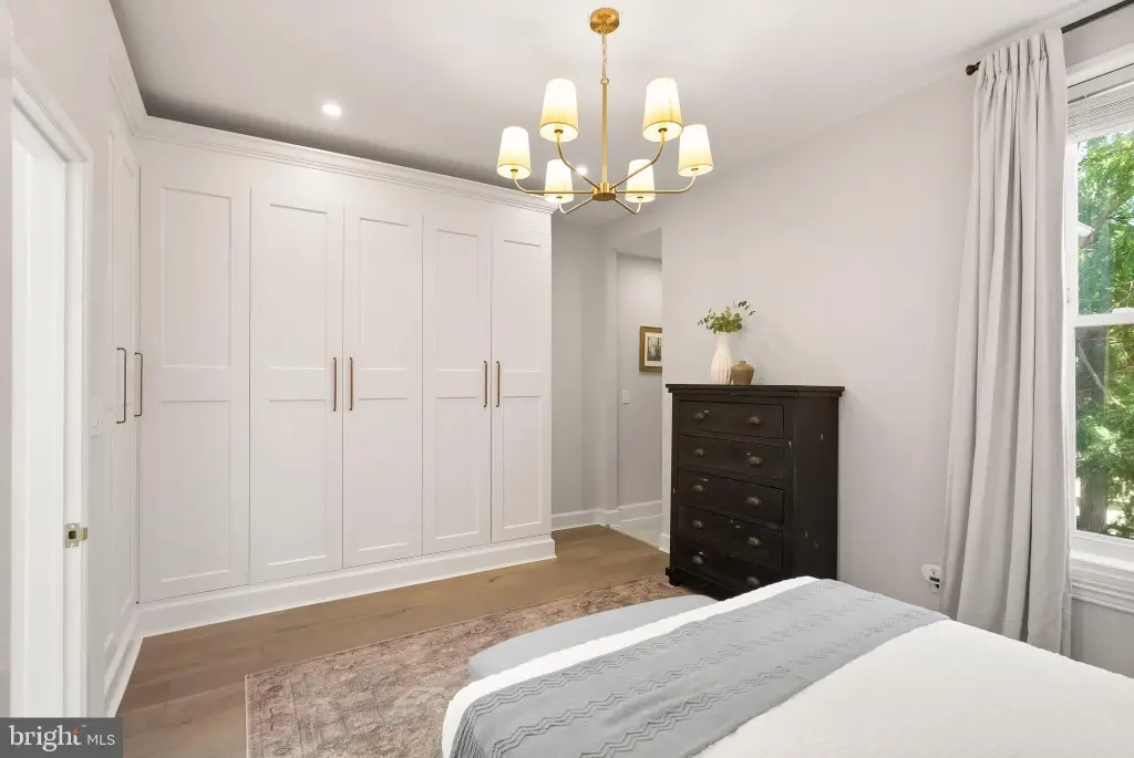 Picture 10