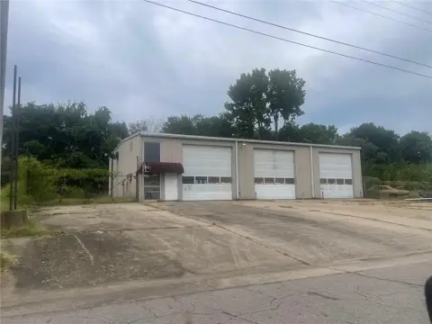Fort Smith Warehouse For Sale