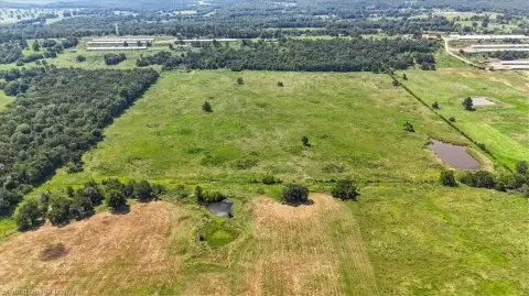 Agricultural Land with Poultry House