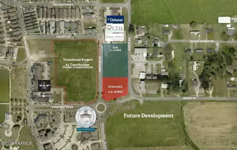 Commercial Land with Three Frontages