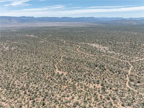 37 Acres in Hackberry, AZ