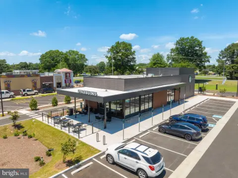 New Starbucks Coffee Shop Pad