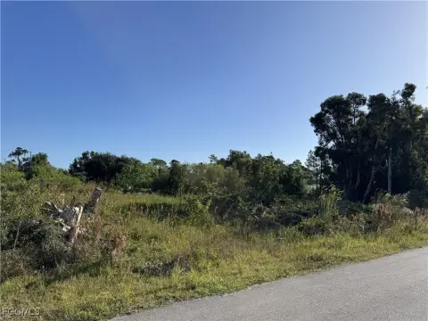 Lehigh Acres Duplex-Zoned Lot