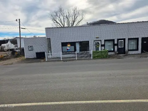 Mountain City Commercial Opportunity