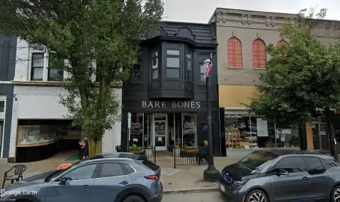 Turnkey Restaurant with Upstairs Apartment